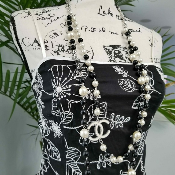Black & White embroidery fit & flare summer dress - Picture 5 of 8